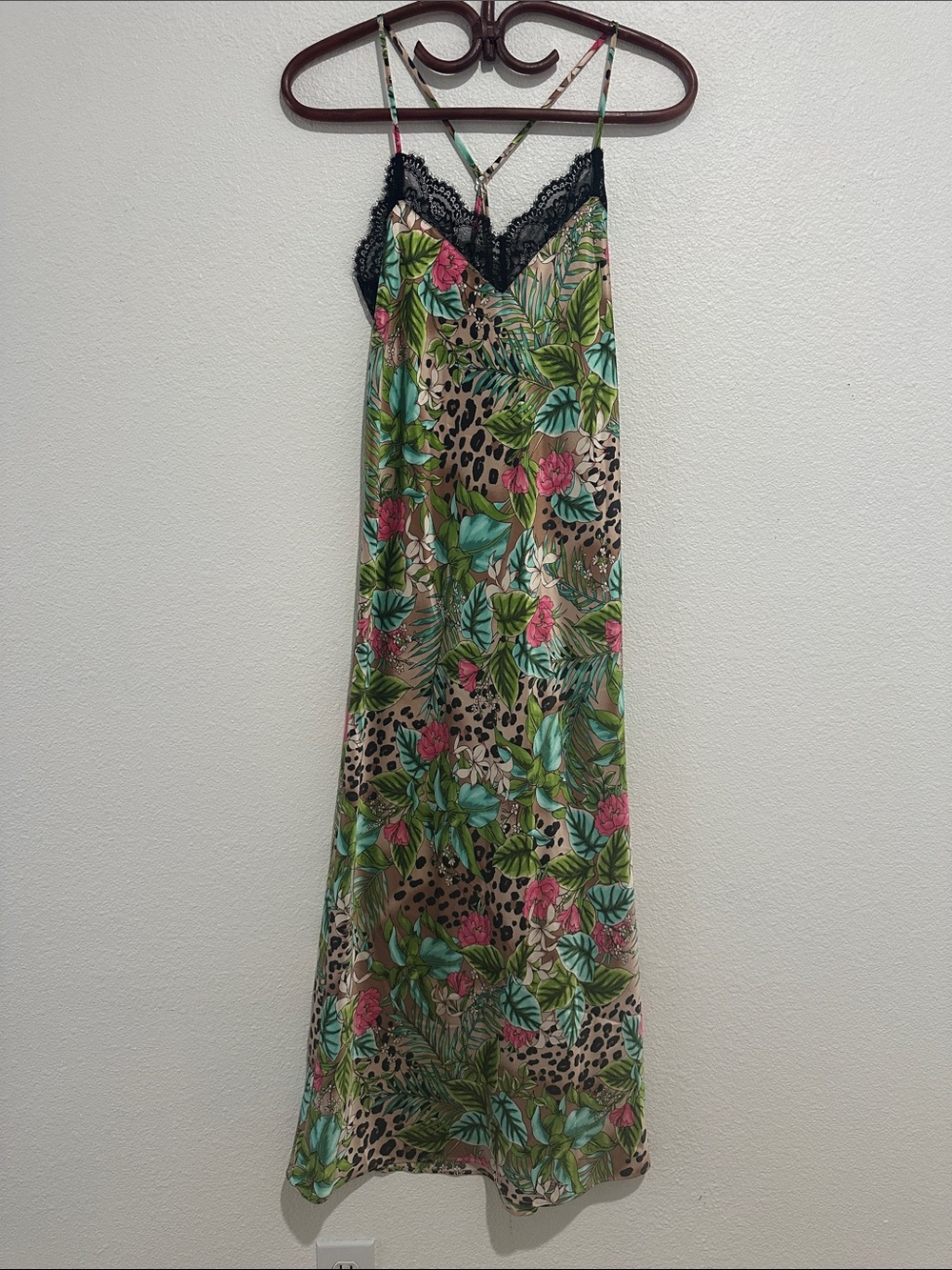 I-N-C (by Victoria’s Secret) Floral & LeoparsLace-Trim Sleep Slip, size XS